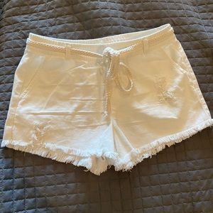 White aerie shorts